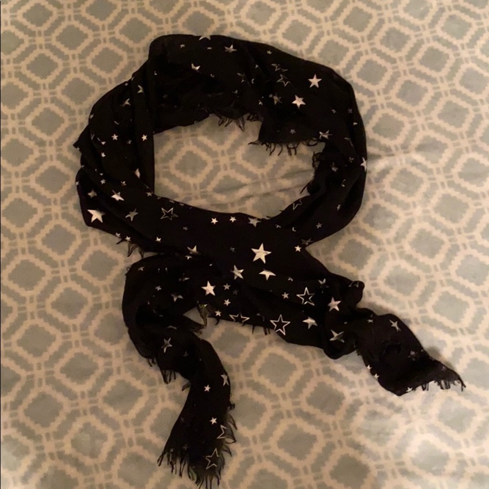 Back star Scarf